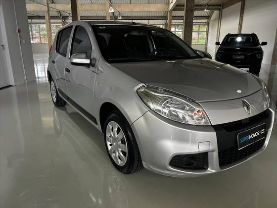 RENAULT SANDERO 1.6 EXPRESSION 8V FLEX 4P MANUAL RENAULT SANDERO 1.6 EXPRESSION 8V FLEX 4P MANUAL